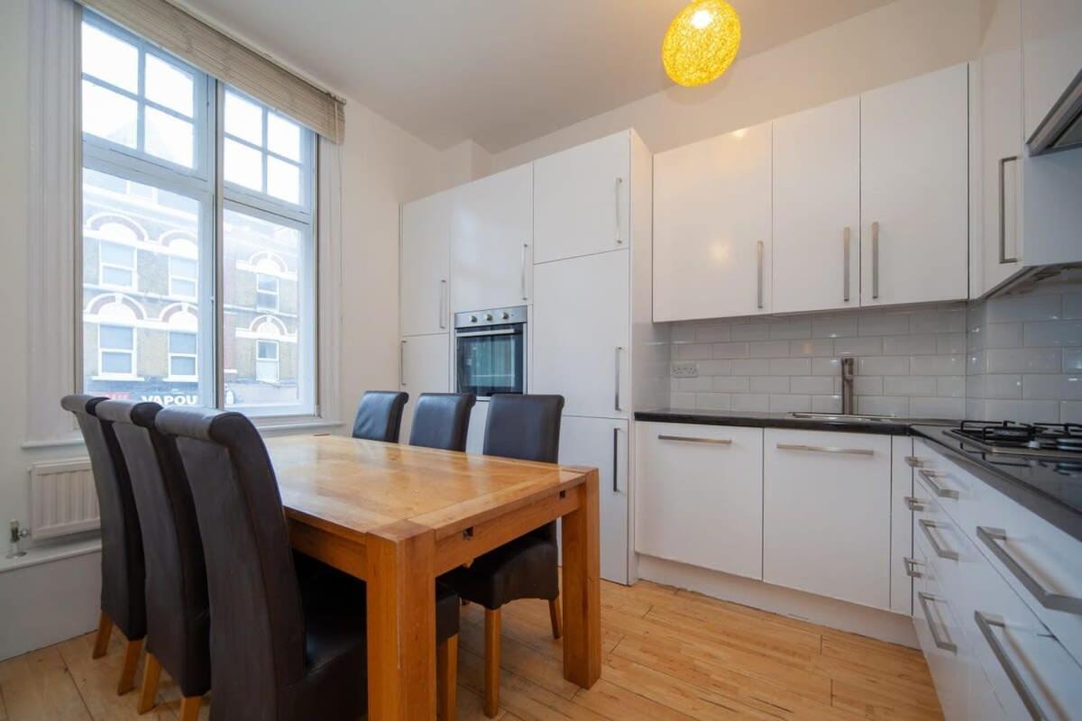 Lovely 2 Bedroom Apartment In Tooting London Exterior photo